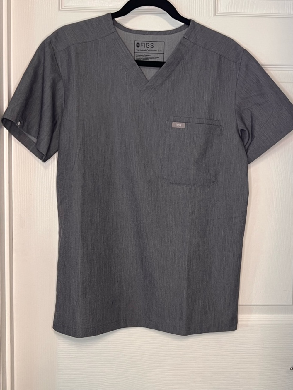 FIGS Catarina Scrub Top in Graphite